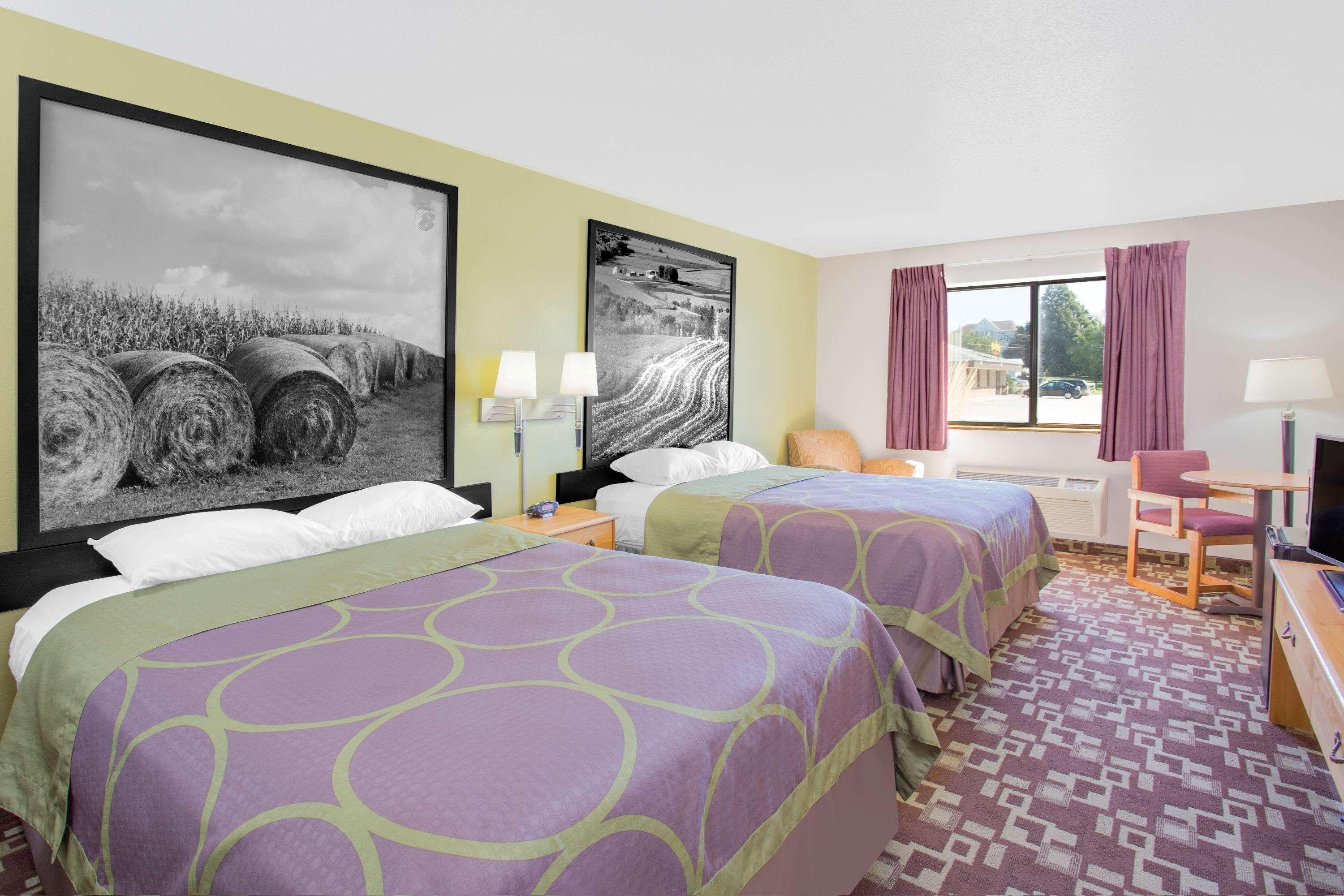 Super 8 By Wyndham Independence Ia Otel Dış mekan fotoğraf